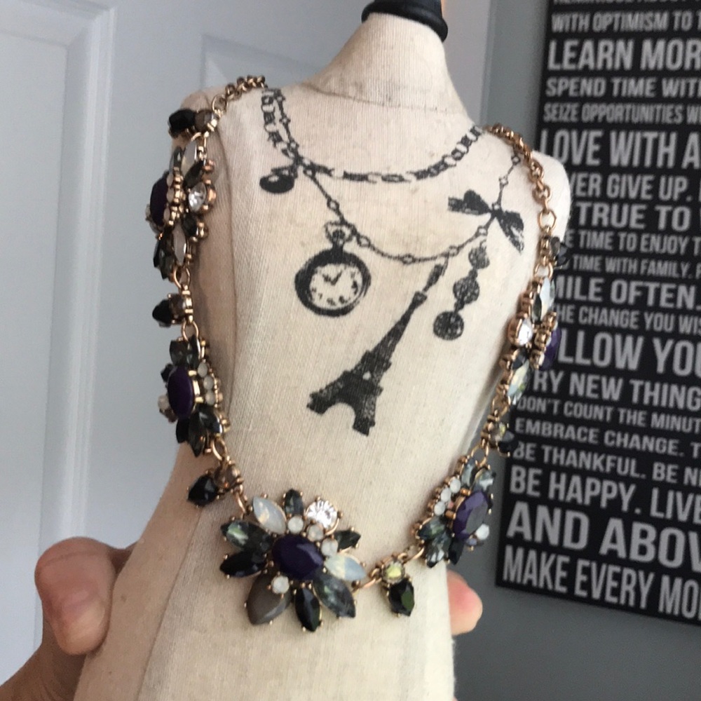 EUC jeweled statement necklace - Picture 3 of 3